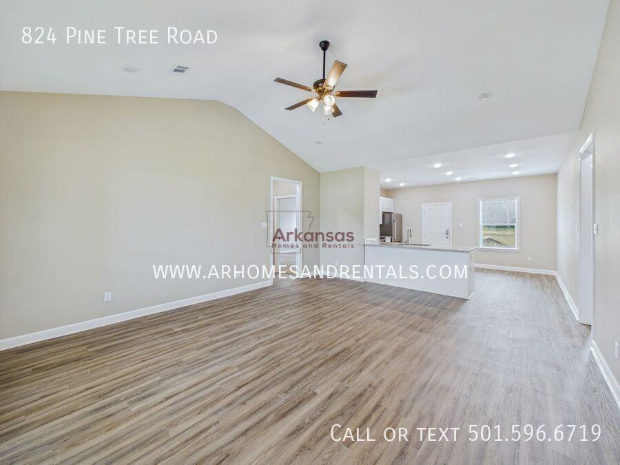 824 Pine Tree Rd - Photo 3 of 15