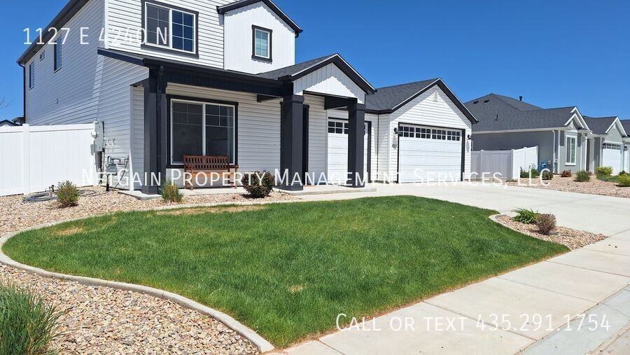 1127 E 4240 N - Photo 4 of 50