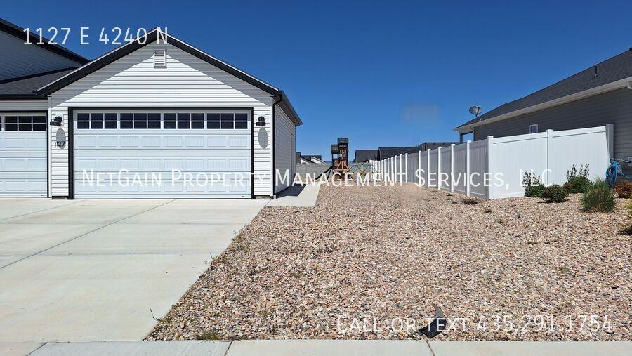 1127 E 4240 N - Photo 6 of 50