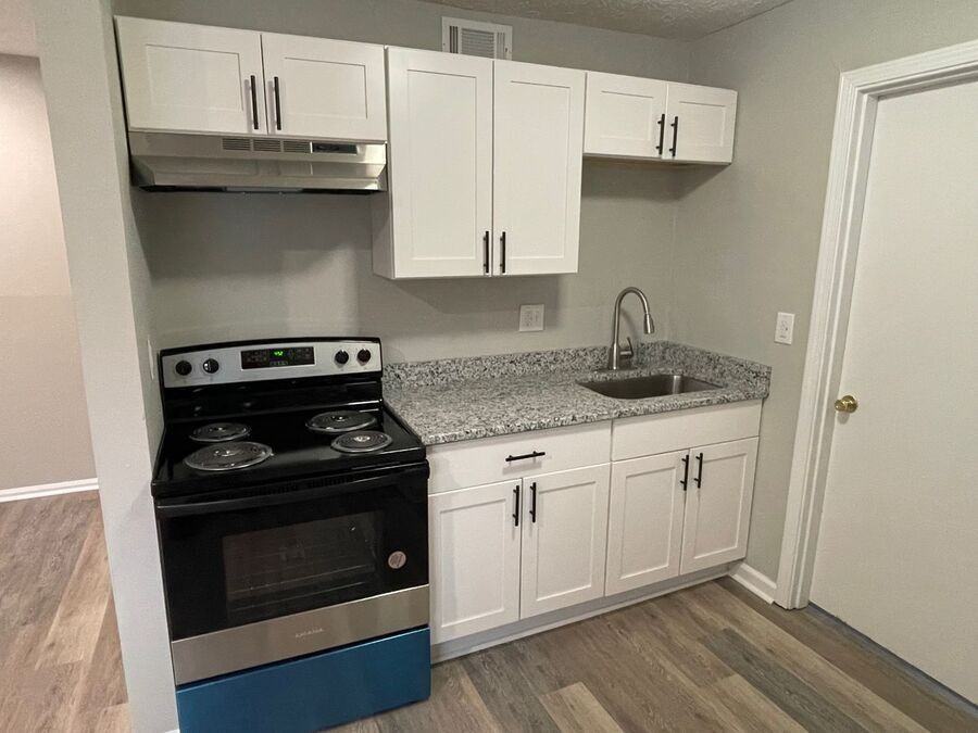2069 Fontaine Rd - Photo 5 of 19