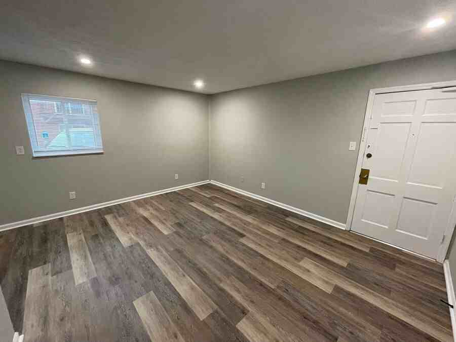 2069 Fontaine Rd - Photo 7 of 19