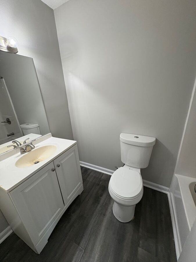 2021 Cambridge Dr #10 - Photo 3 of 36
