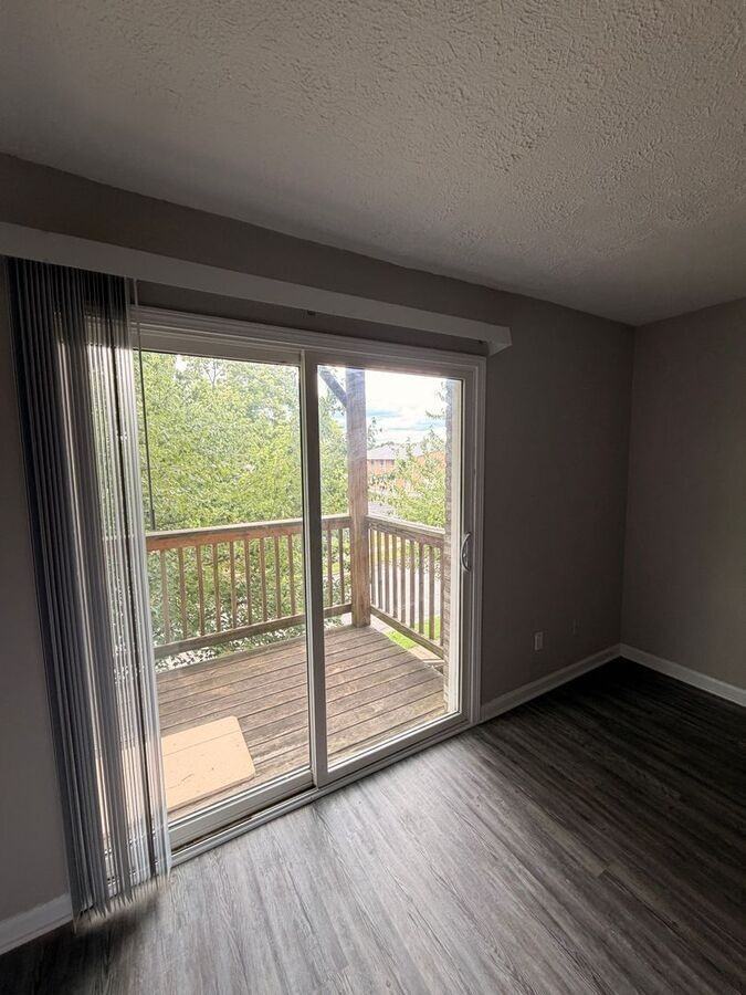 2066 Fairmont Ct #6 - Photo 4 of 10