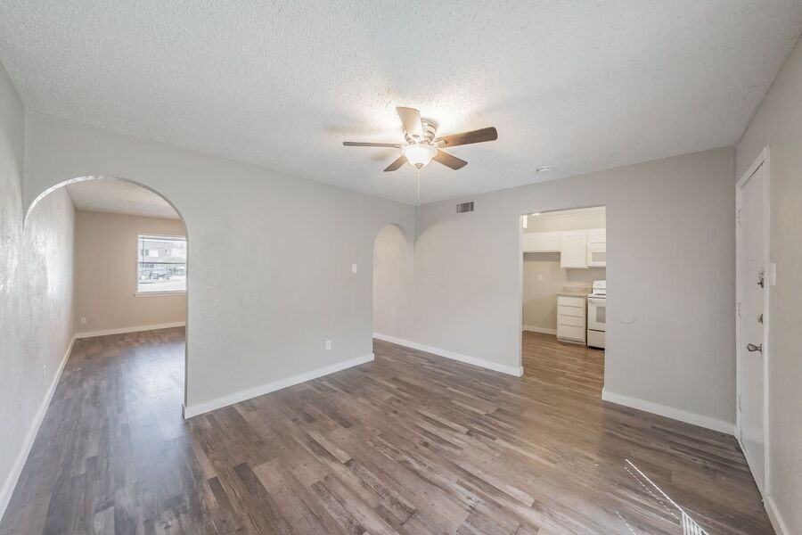 1774 Belshire Ct - Photo 6 of 26