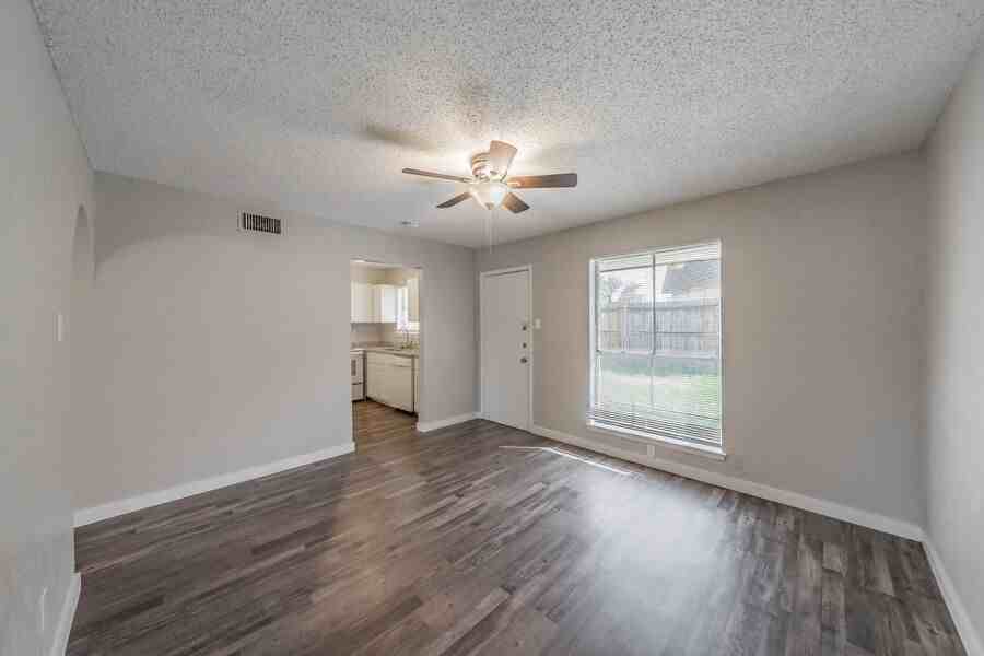 1774 Belshire Ct - Photo 7 of 26