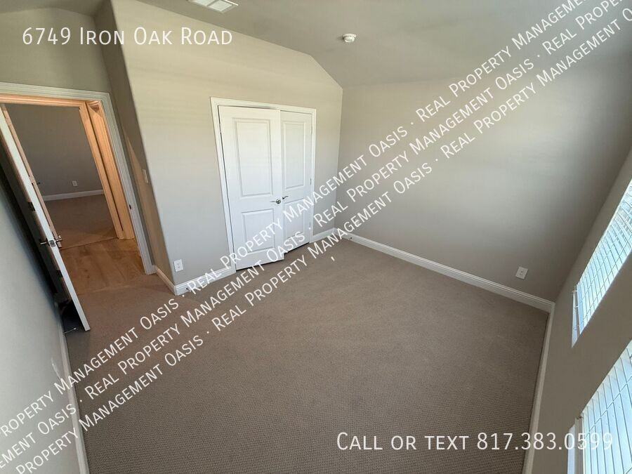 6749 Iron Oak Rd - Photo 4 of 17