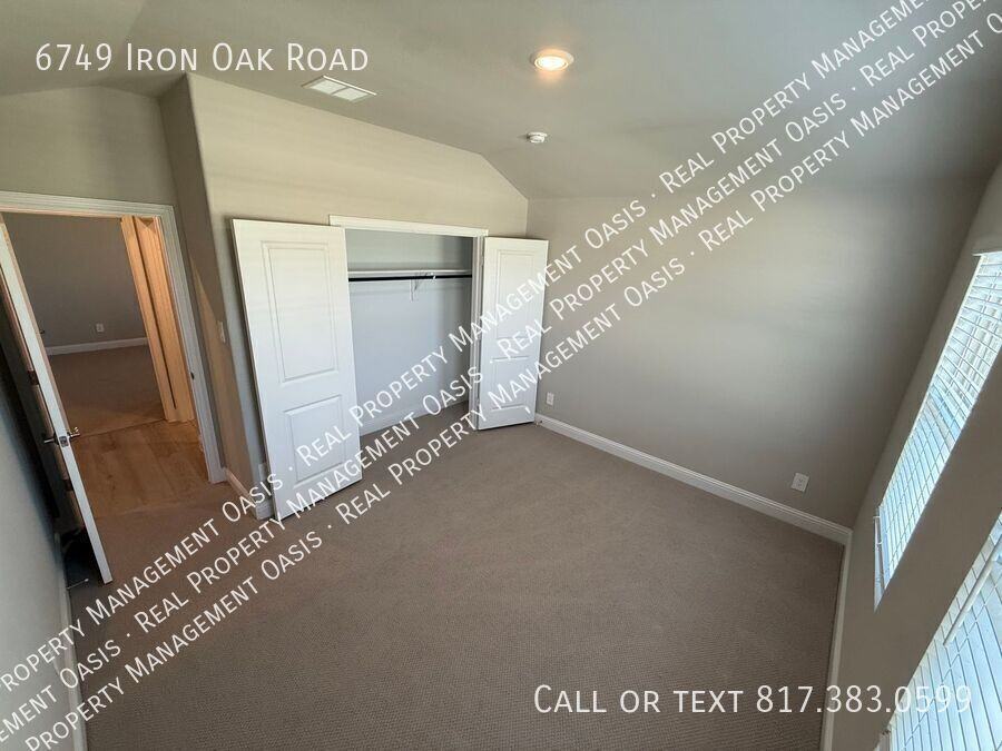 6749 Iron Oak Rd - Photo 5 of 17