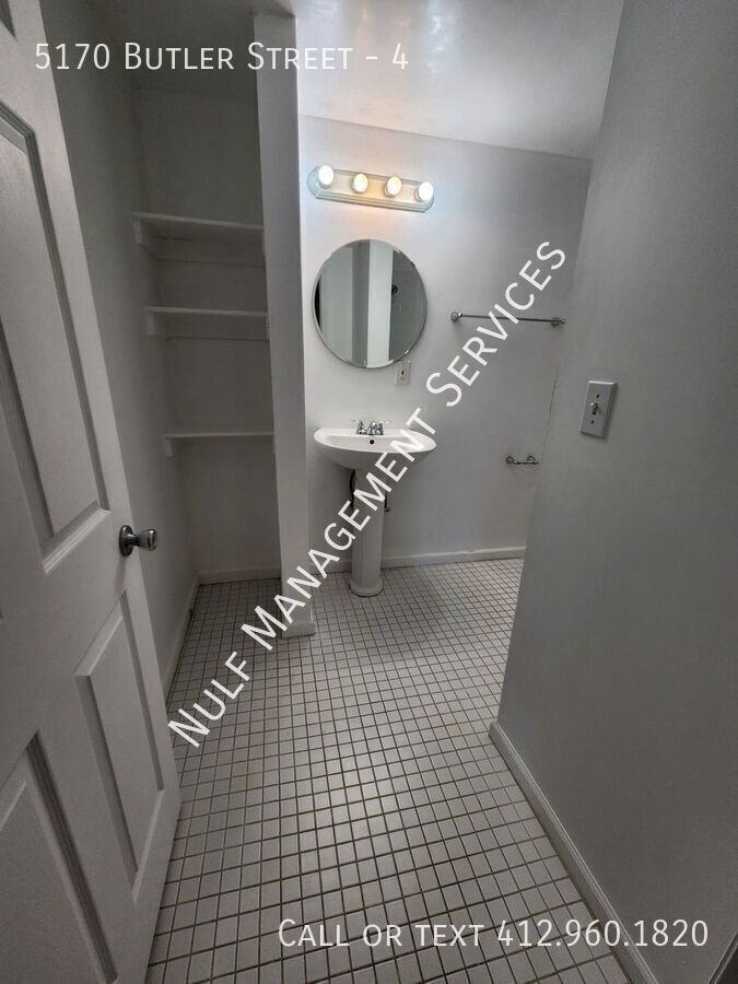 5170 Butler St #4 - Photo 5 of 8