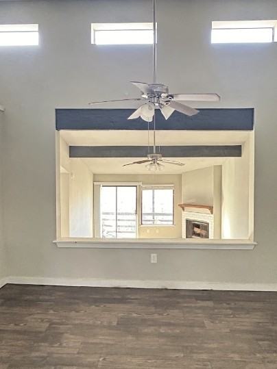 970 North Lewis Avenue - Photo 3 of 12