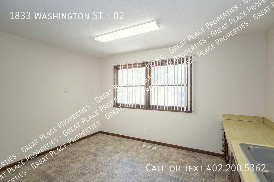 1833 Washington St #02 - Photo 7 of 22