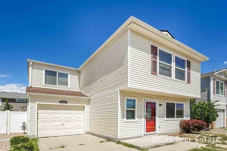 4745 Andes St - Photo 2 of 20