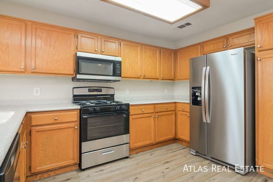 6111 Flowering Plum Ave - Photo 7 of 20