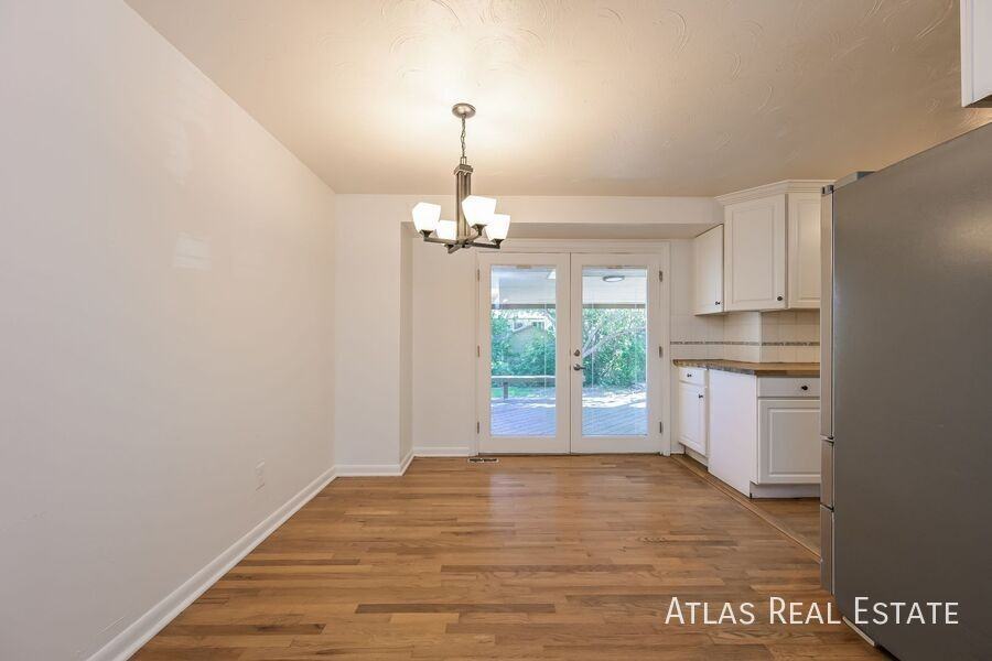 604 S Quentin St - Photo 4 of 18
