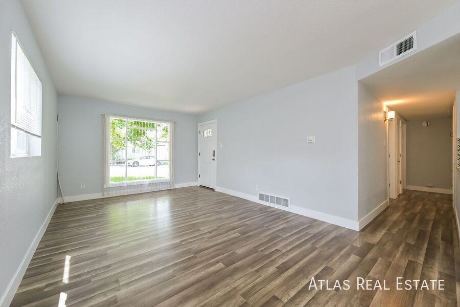 1280 Wheeling St - Photo 3 of 20