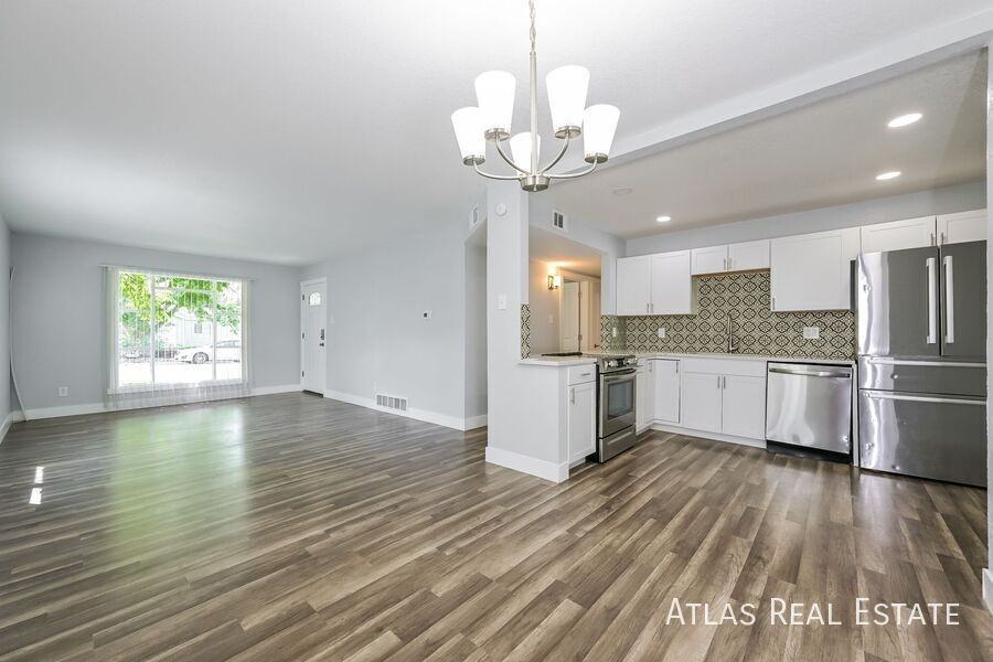 1280 Wheeling St - Photo 7 of 20