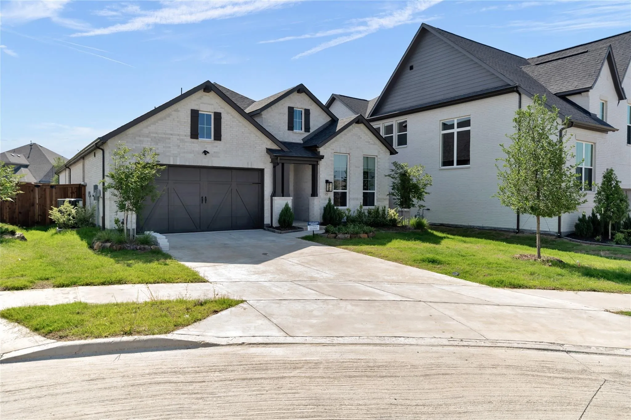 6720 Stags Run - Photo 2 of 22