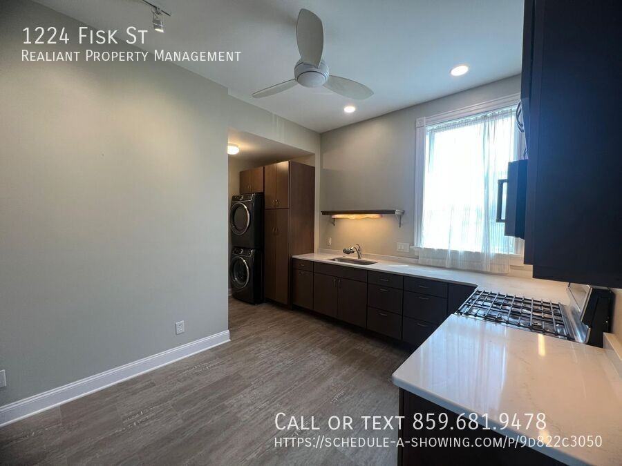 1224 Fisk St - Photo 4 of 12