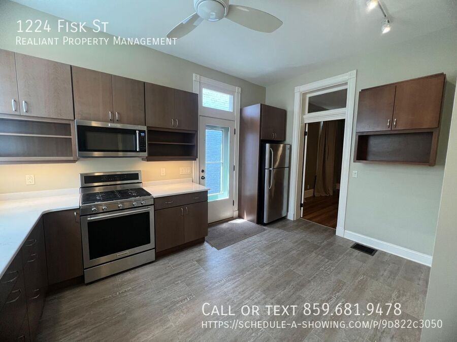 1224 Fisk St - Photo 5 of 12