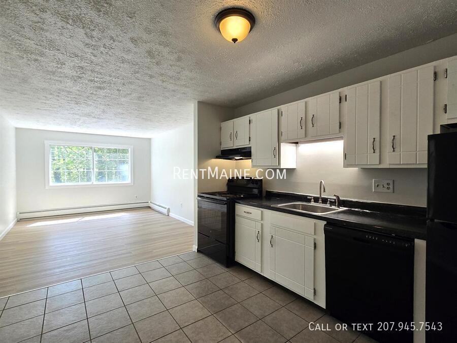 10 Tall Pines Dr #11 - Photo 2 of 9
