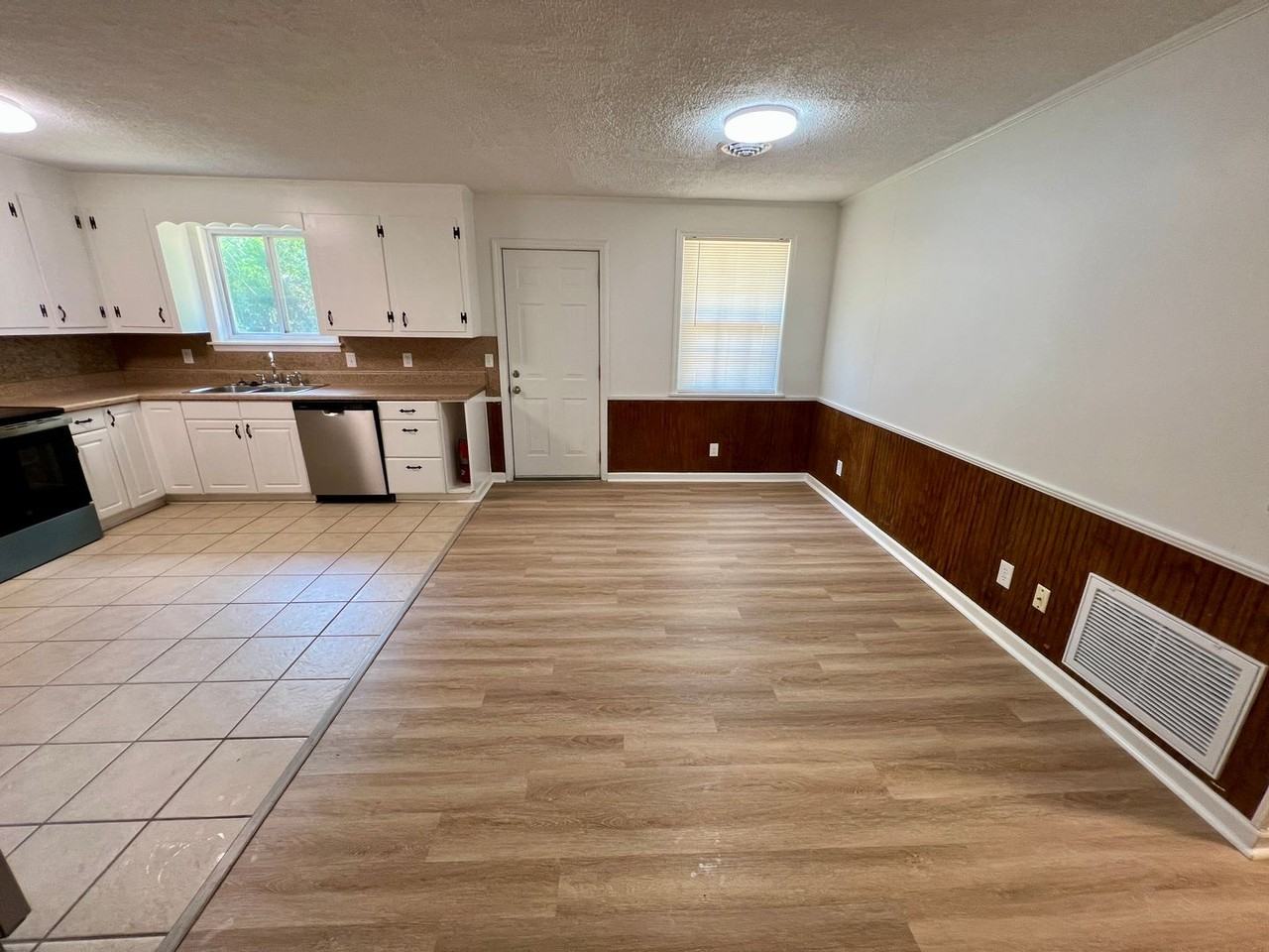 213 Kingnut Dr - Photo 5 of 25