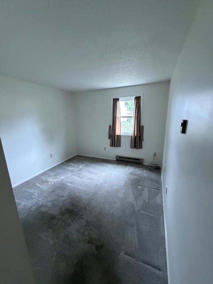 102 N George St 2 - Photo 3 of 14