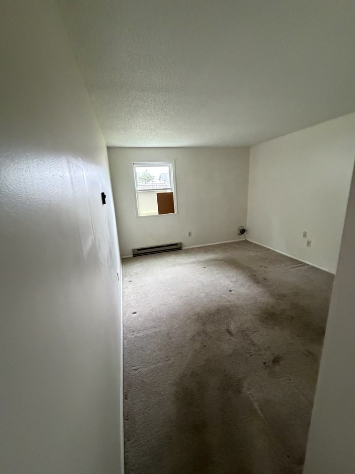 102 N George St 2 - Photo 5 of 14