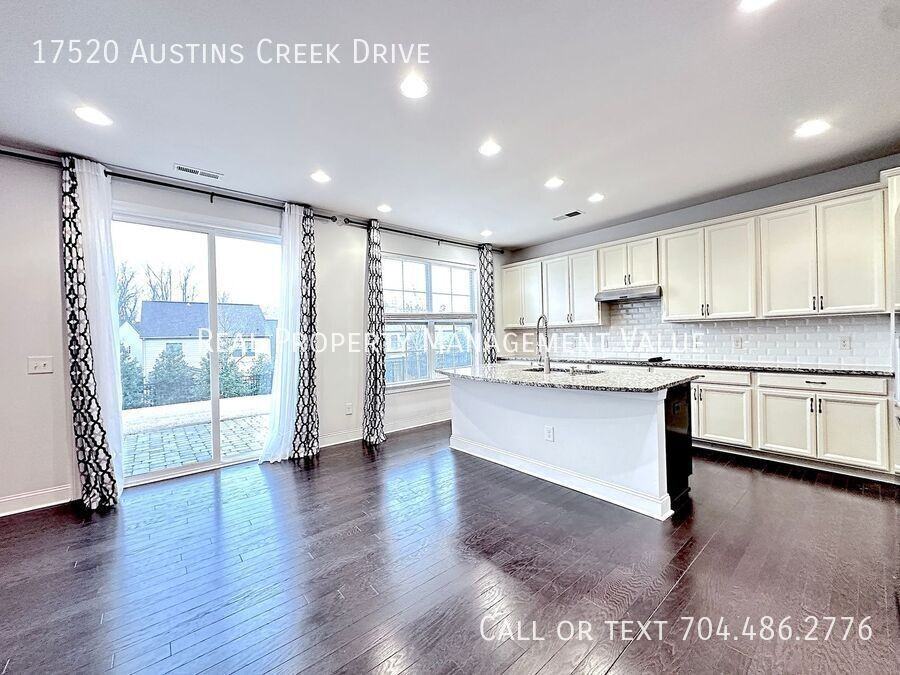 17520 Austins Creek Dr - Photo 6 of 32
