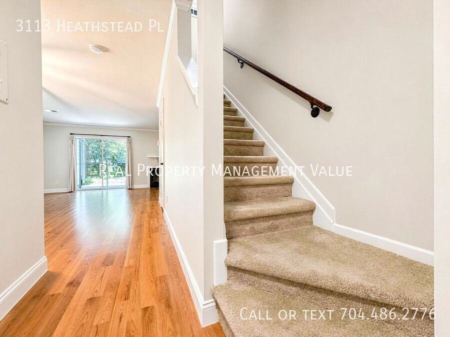 3113 Heathstead Pl - Photo 7 of 20
