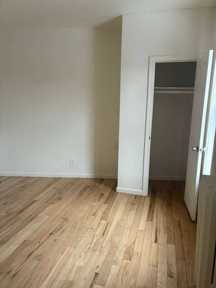 506 S Broadway #4A - Photo 3 of 5