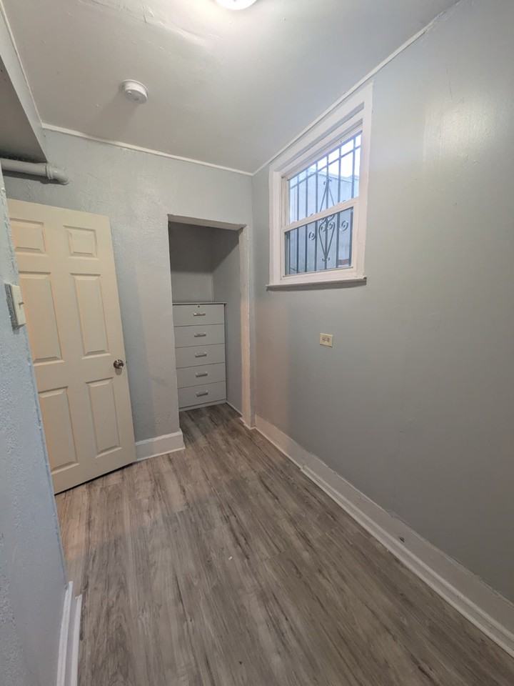10 N Bond St #1 - Photo 6 of 10