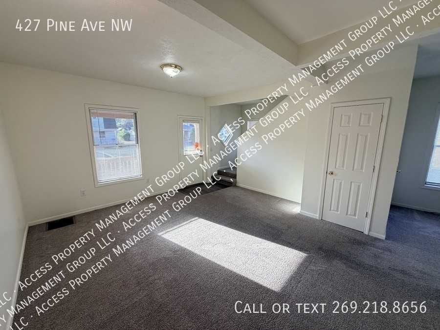 427 Pine Ave Nw - Photo 4 of 27