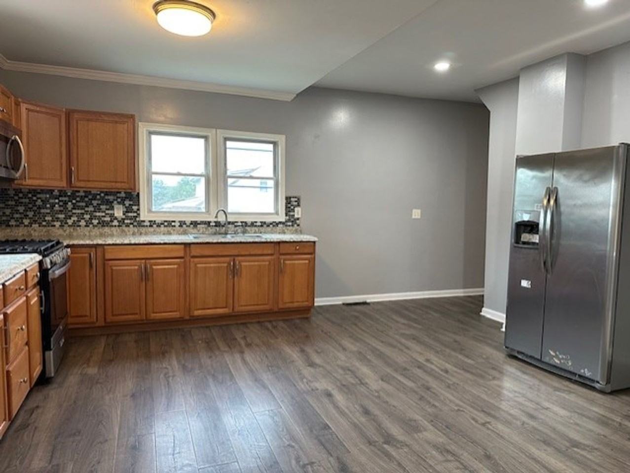 1102 4th Ave - Photo 4 of 13