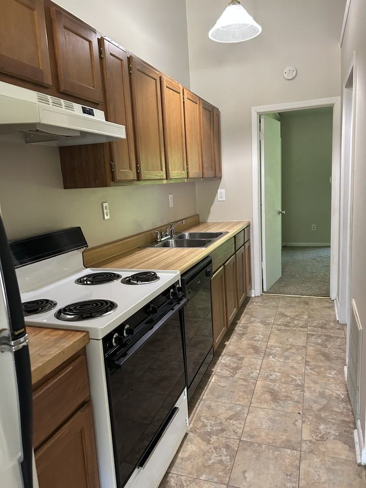 Brookside Dr #9219 - Photo 5 of 9