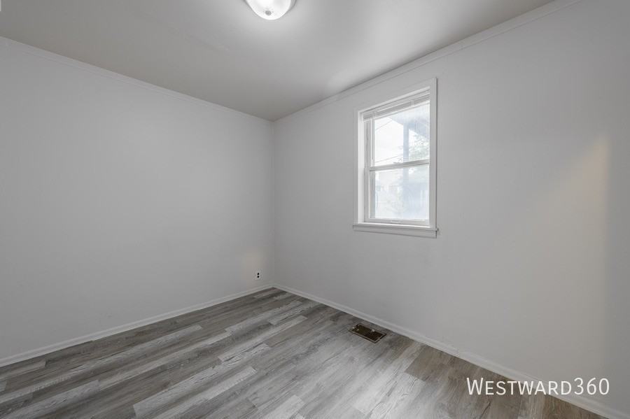 4901 Magoun Ave #1R - Photo 6 of 14