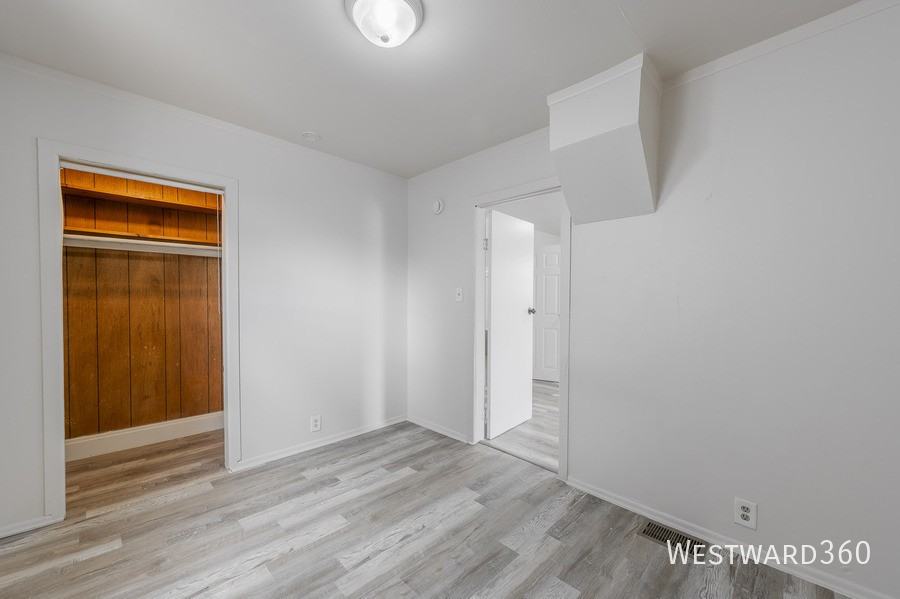 4901 Magoun Ave #1R - Photo 7 of 14