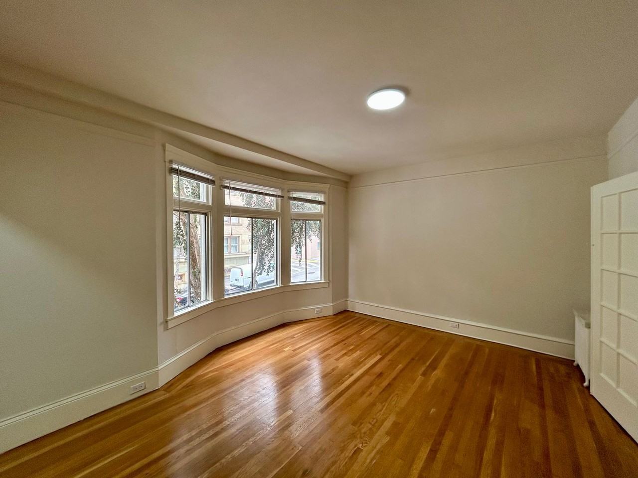 1112 Larkin St #203 - Photo 7 of 14
