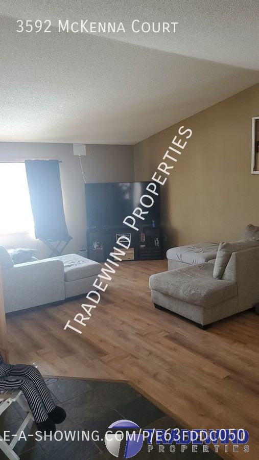 3592 Mckenna Ct - Photo 6 of 17