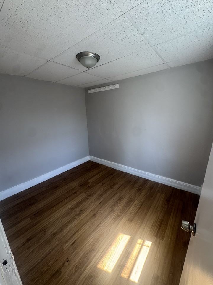 406 Michigan Avenue - Photo 3 of 6