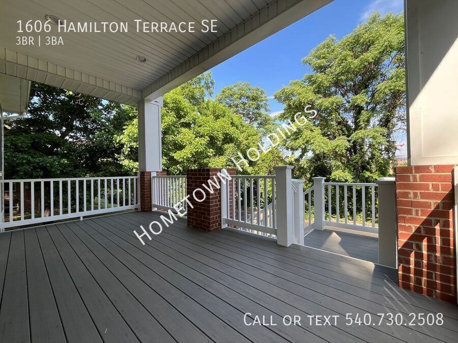 1606 Hamilton Ter Se - Photo 3 of 16