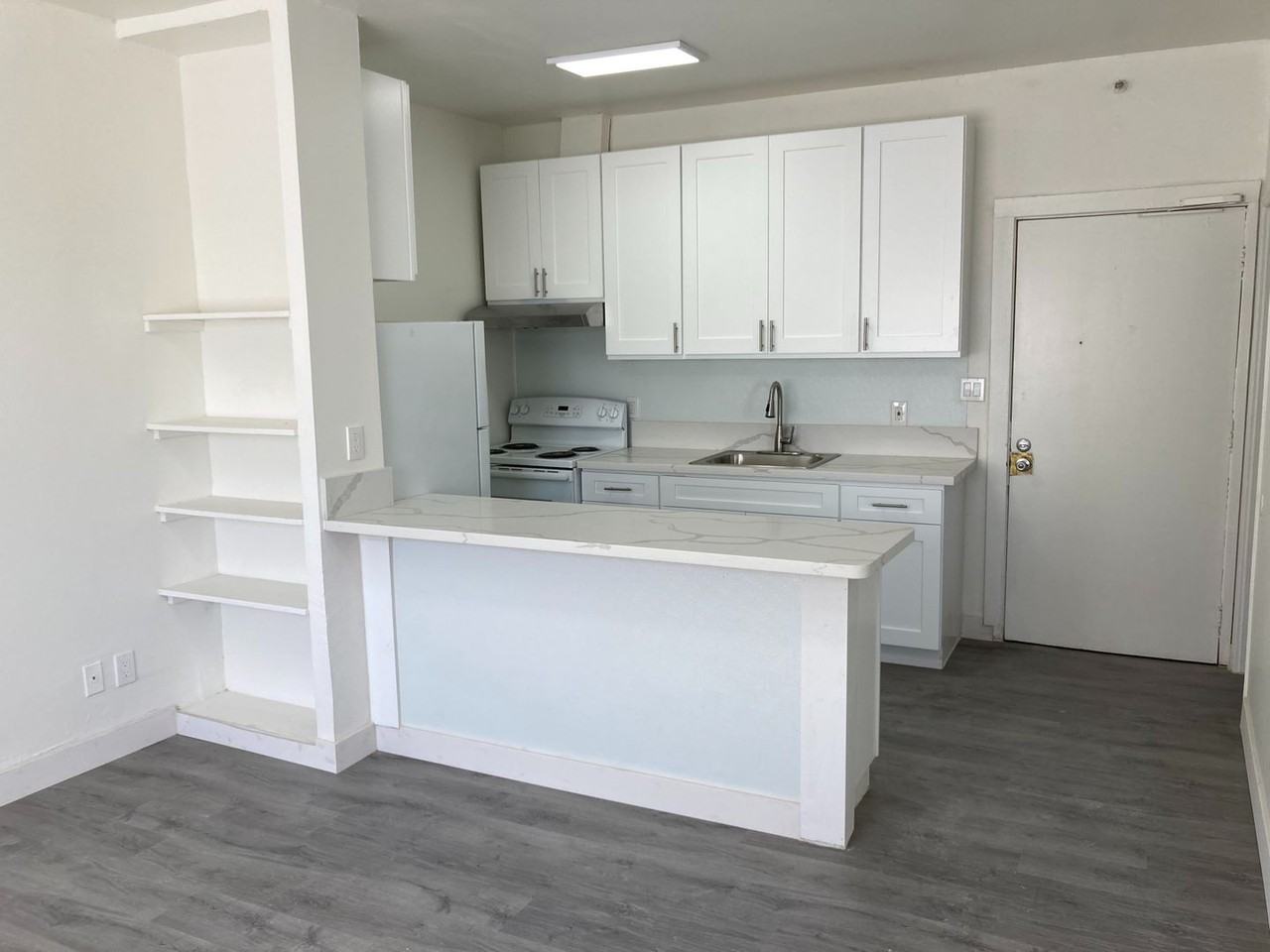 39 Sunset Ave #402