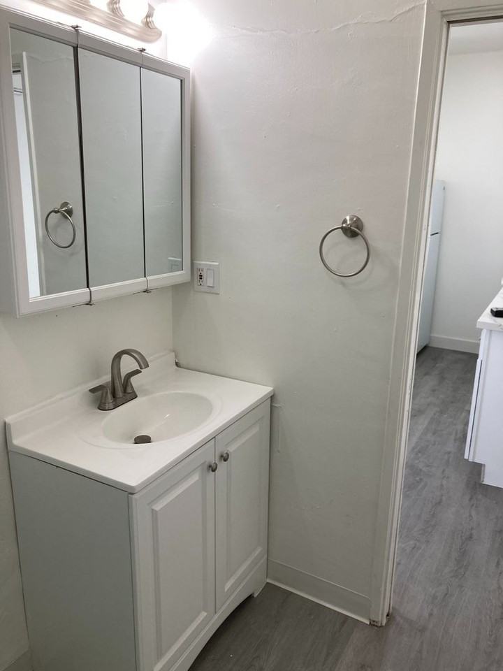 39 Sunset Ave #402 - Photo 7 of 10