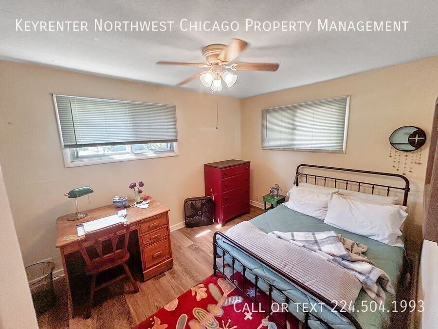 912 Oakwood Dr - Photo 2 of 14