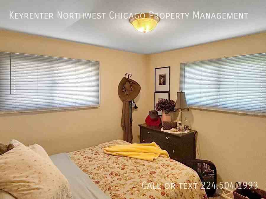 912 Oakwood Dr - Photo 3 of 14