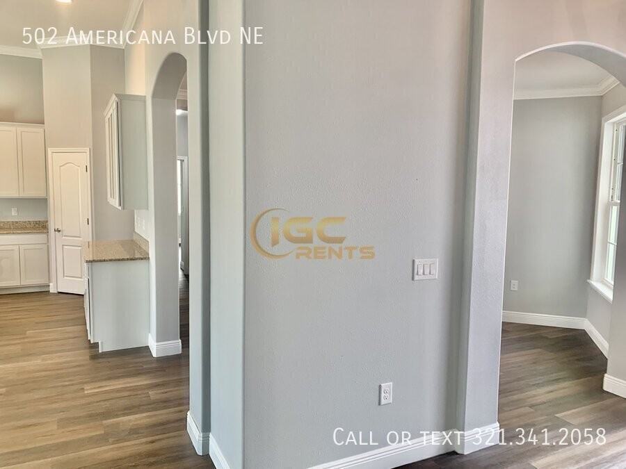 502 Americana Blvd Ne - Photo 5 of 20