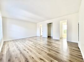 featured image of 1061 E Broadway