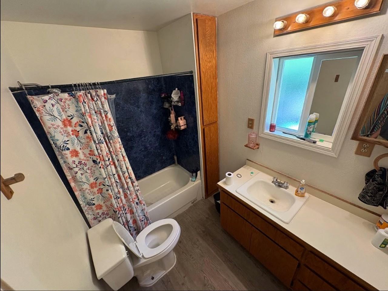 530 W C St. - Photo 3 of 50