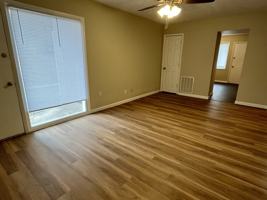featured image of 206 W Canedy St