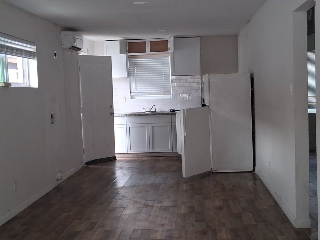 3809 Wipprecht Street - Photo 4 of 10