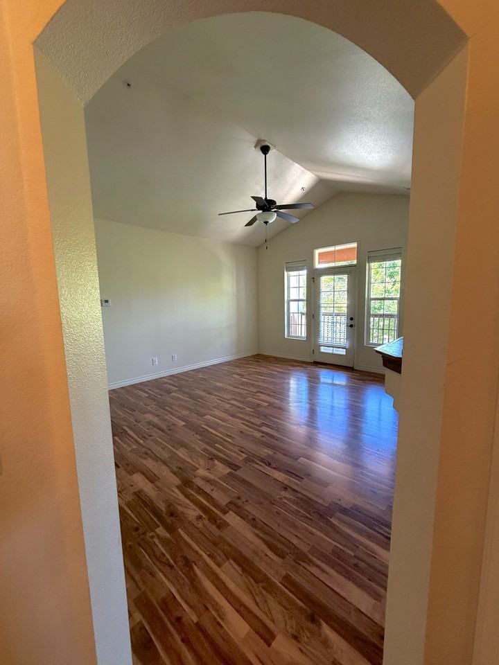 4672 W 20th St Rd Building 17 - Photo 6 of 26