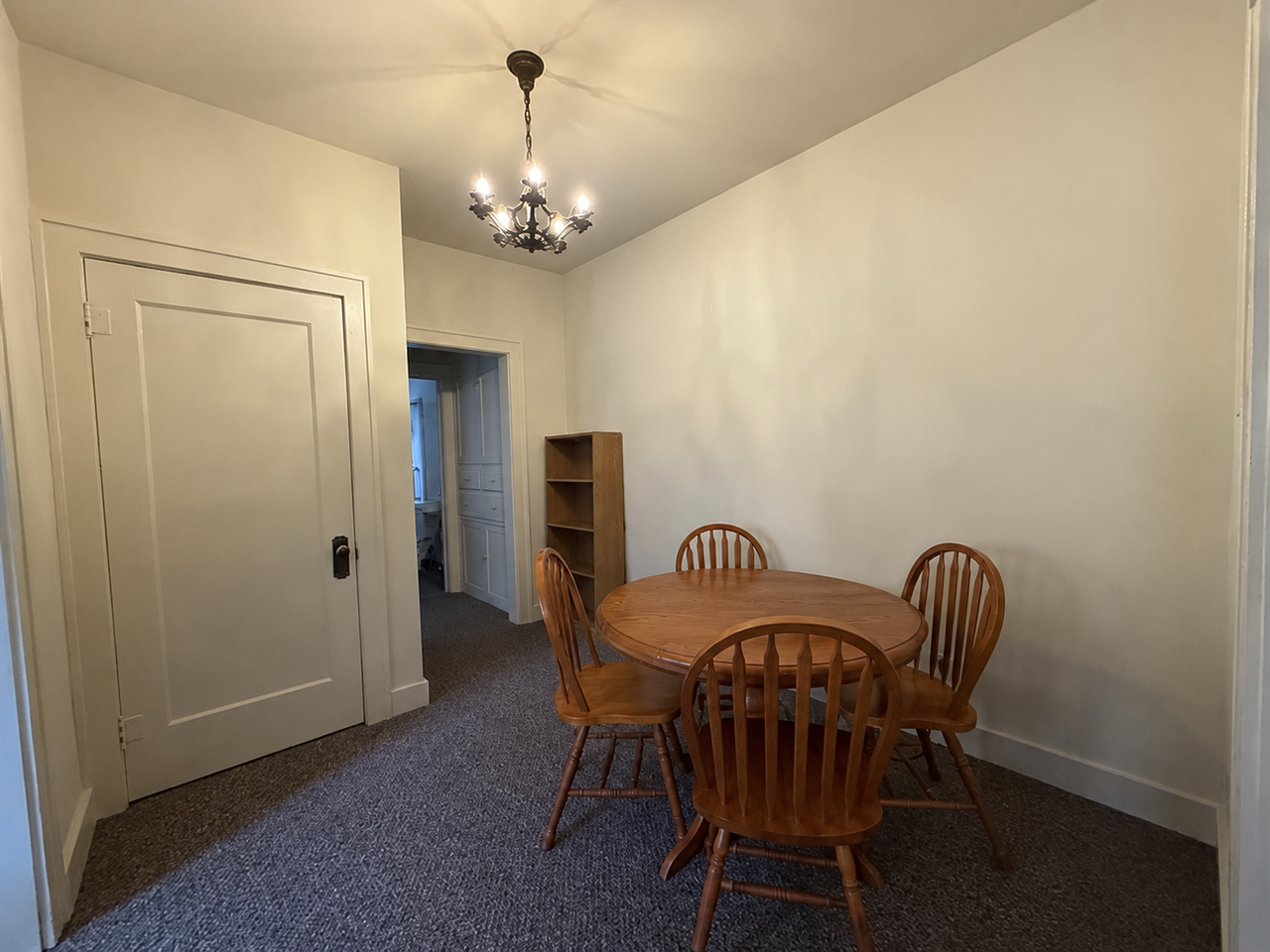 104 N Jefferson St - Photo 3 of 9